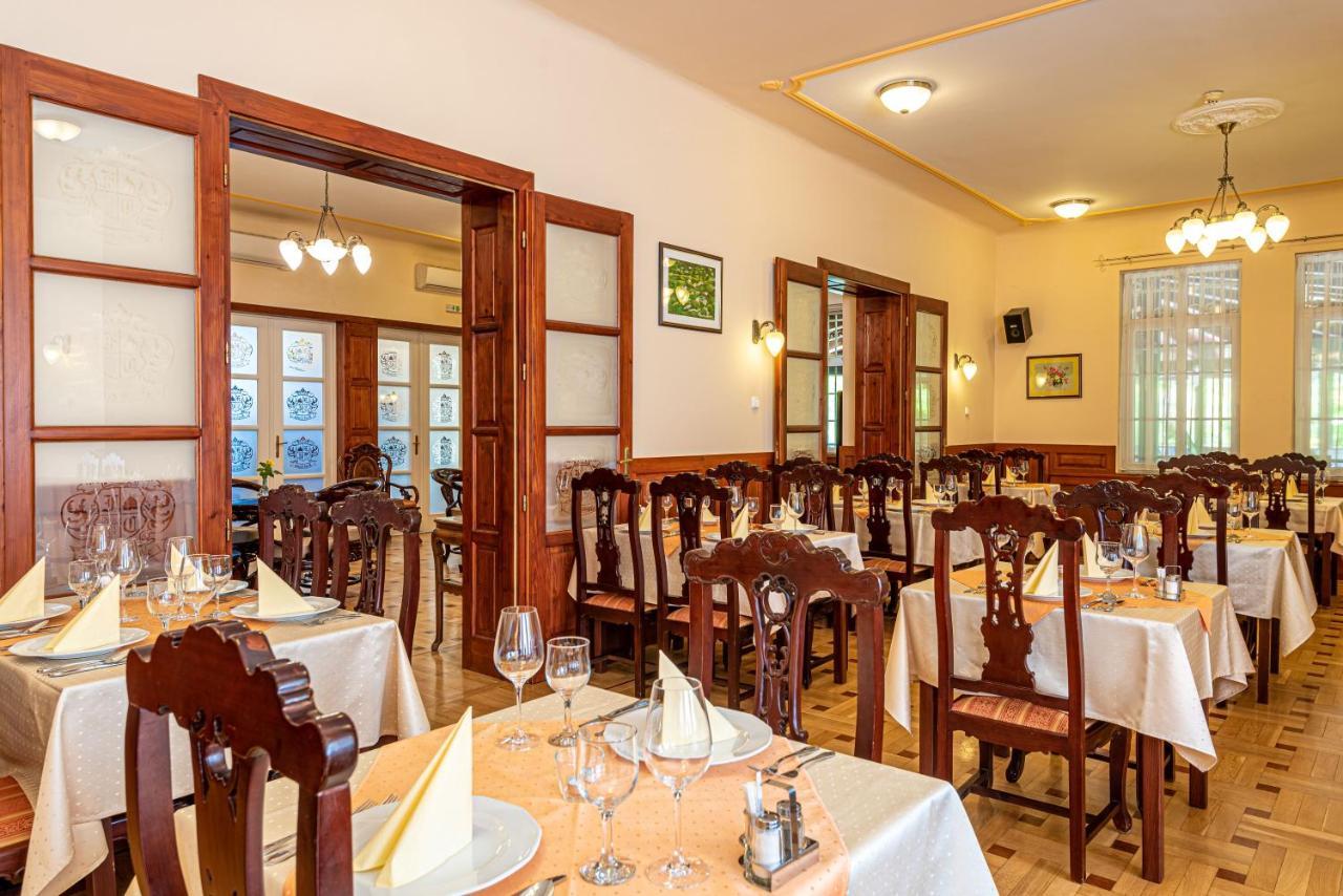Fried Kastely Hotel Simontornya Exterior photo