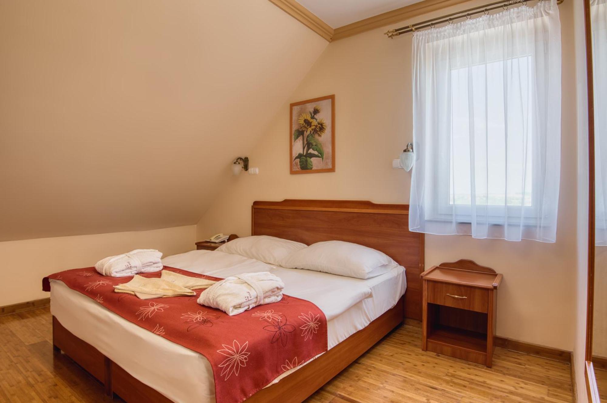 Fried Kastely Hotel Simontornya Room photo