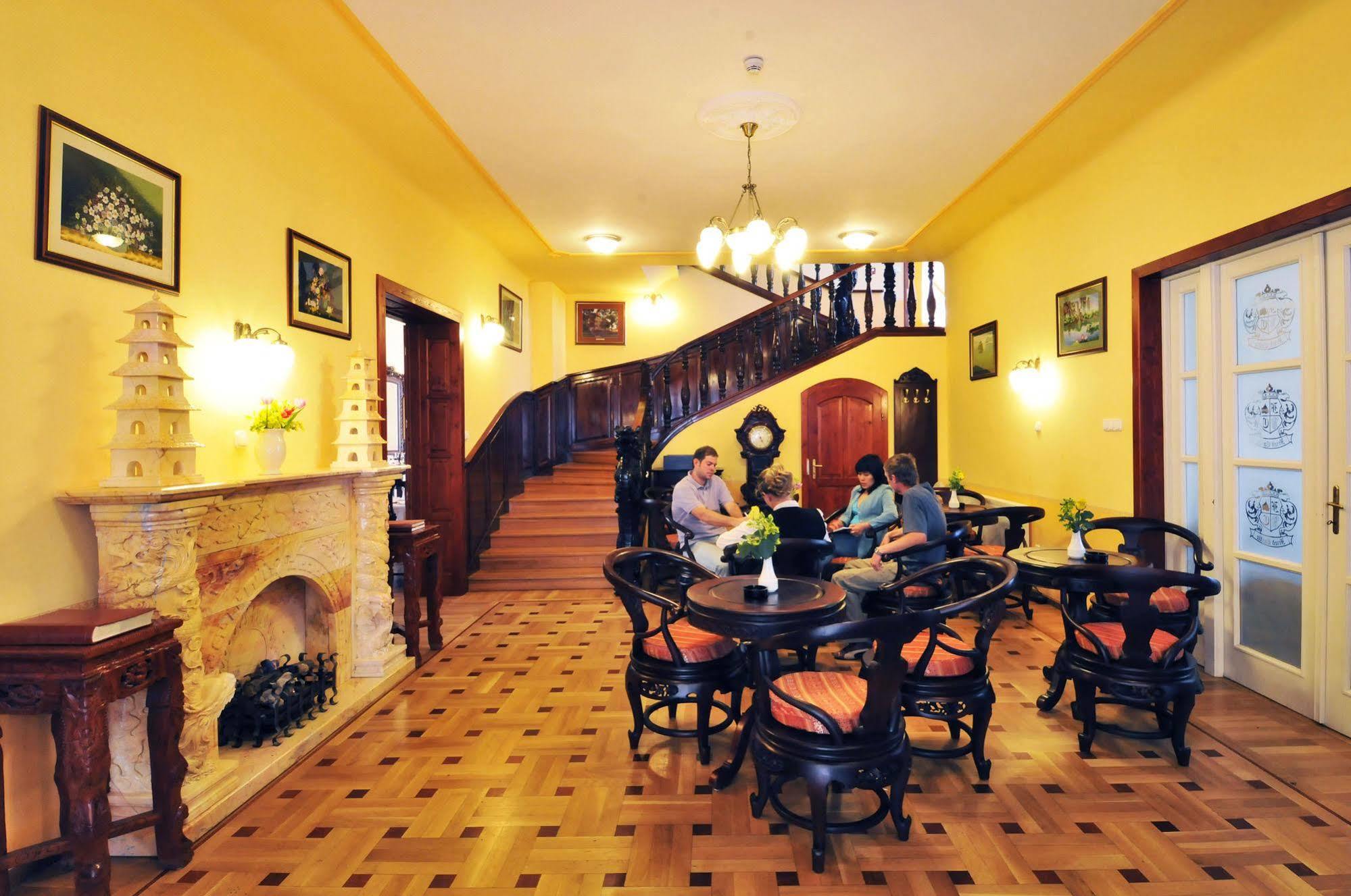 Fried Kastely Hotel Simontornya Exterior photo